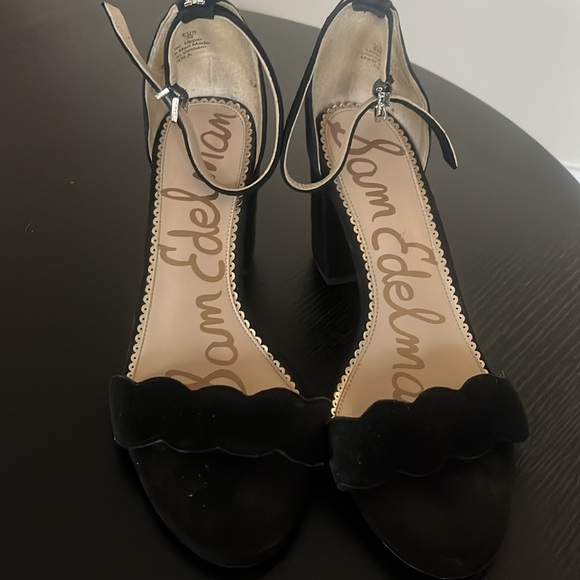Sam Edleman Odilia Black Suede Scalloped Heels Size 9 - Picture 6 of 12